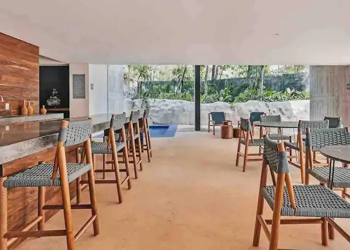 Beautiful Downtown Apartment